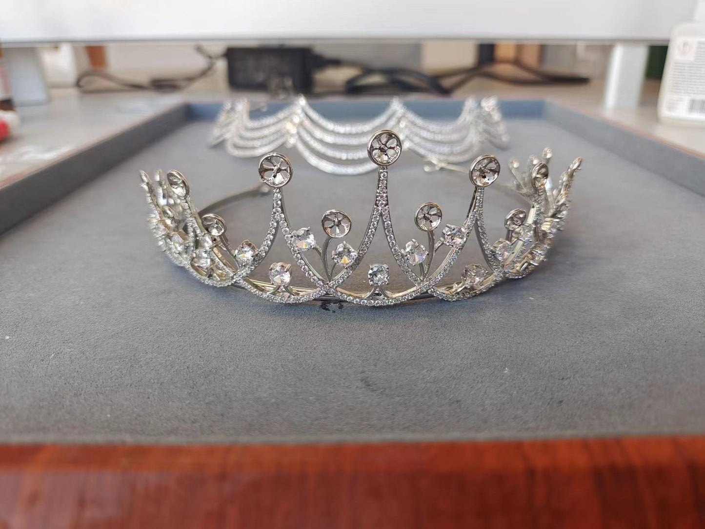Customized service for Joshua, 2 Tiara